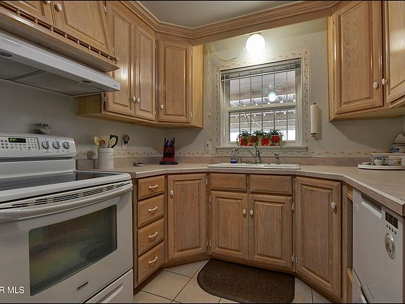 5th image of 9541 Waverly Dr