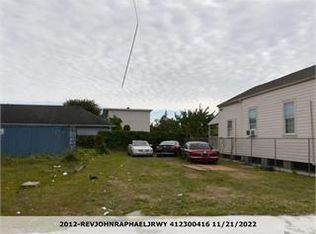 2012 Rev John Raphael Jr Way, New Orleans, LA 70113
