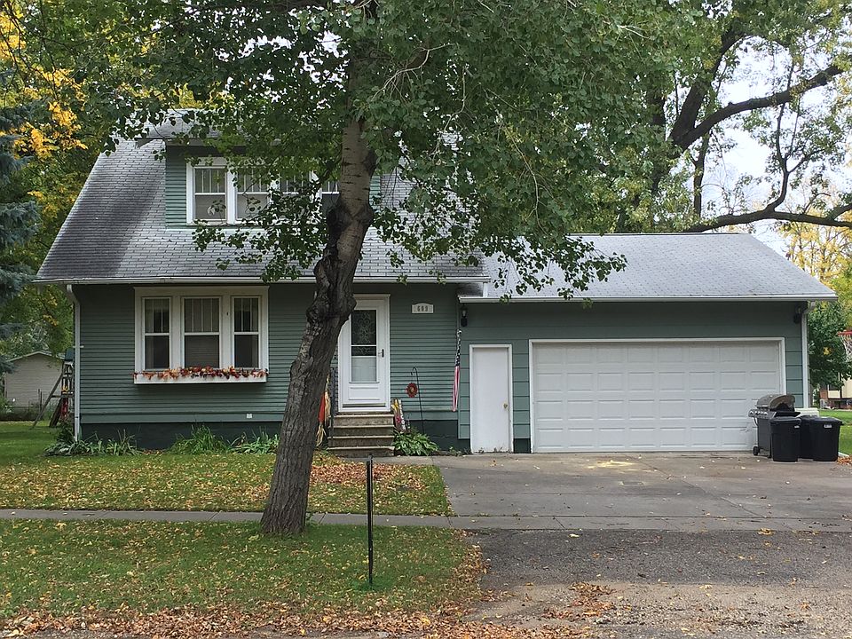 1st image of 609 5th St W