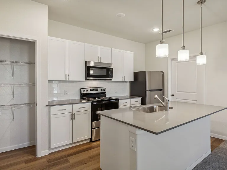 Stone Creek Flats - Brand New Apartments in Sherman, Texas — Photo 63