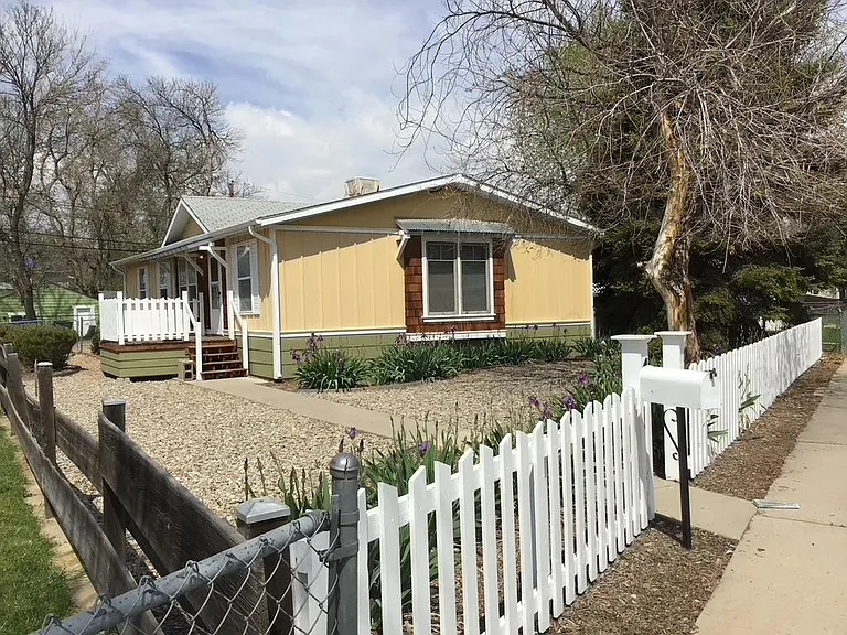 409 S Foote Ave — Photo 1