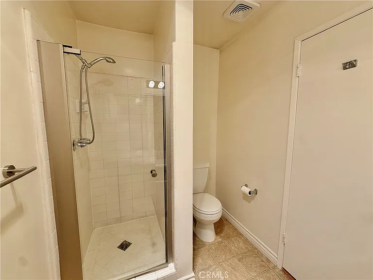14141 Dickens St — Photo 16