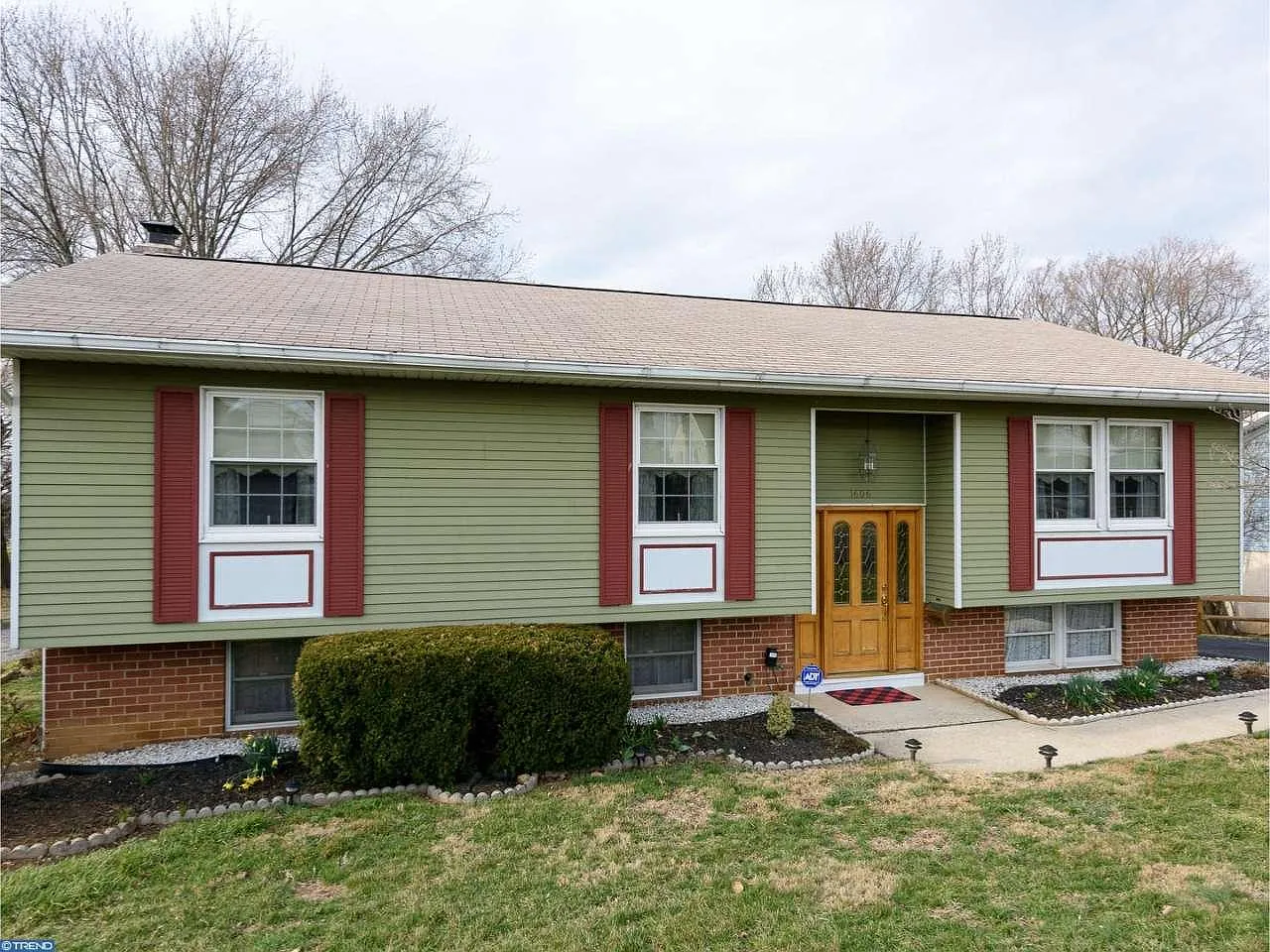 1606 Hallowell St photo 1