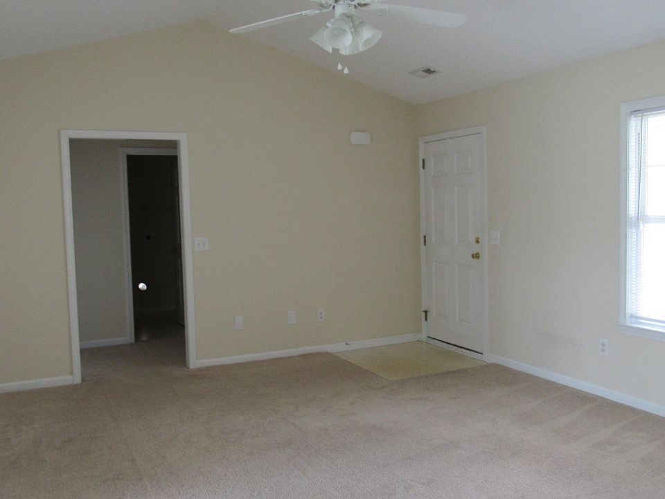 2nd image of 2609 Hastings Dr