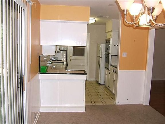 3rd image of 1727 Salford Dr