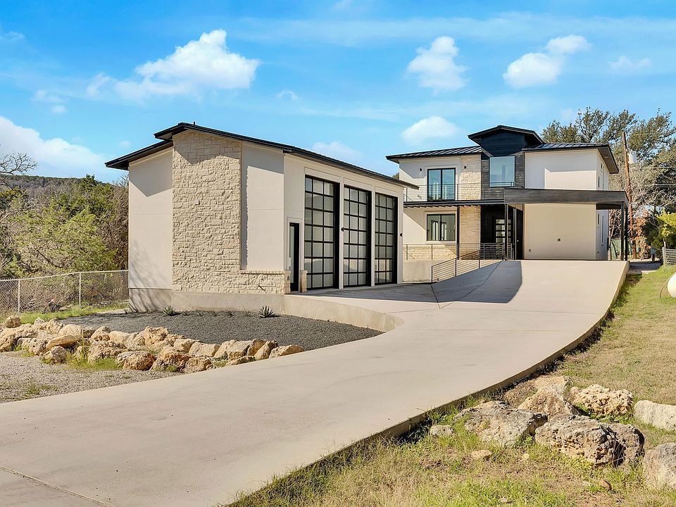 1st image of 1304 Minnie Dr