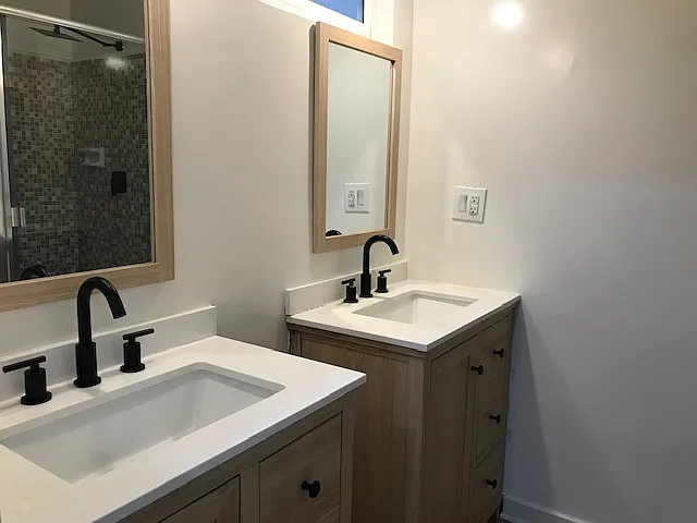 13408 Glenoaks Blvd — Photo 14