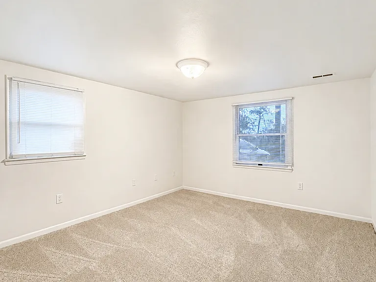 3 Andreis Ln — Photo 9