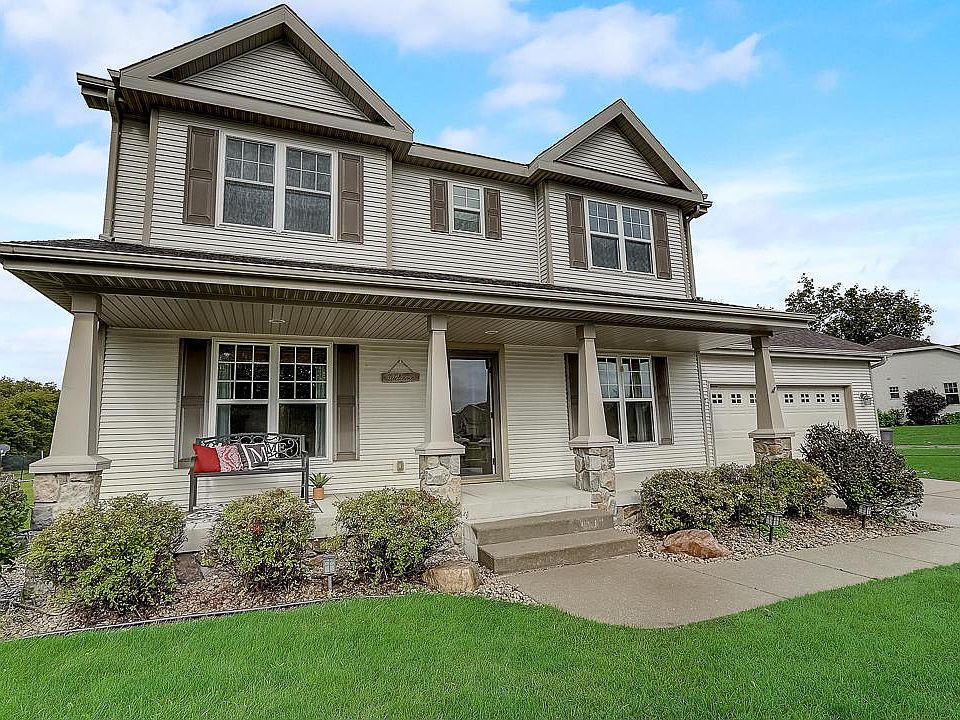 1st image of 261 Brewster Dr