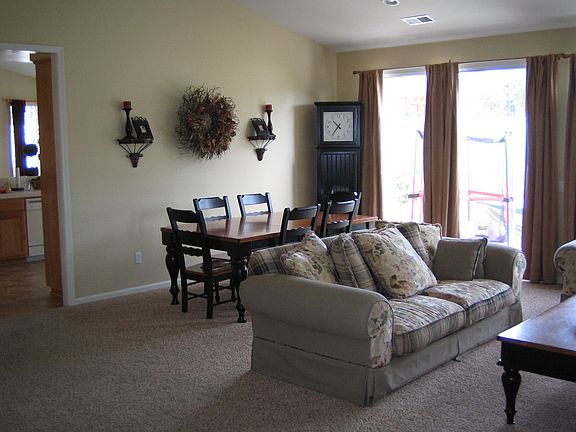 Living~Dining Combination