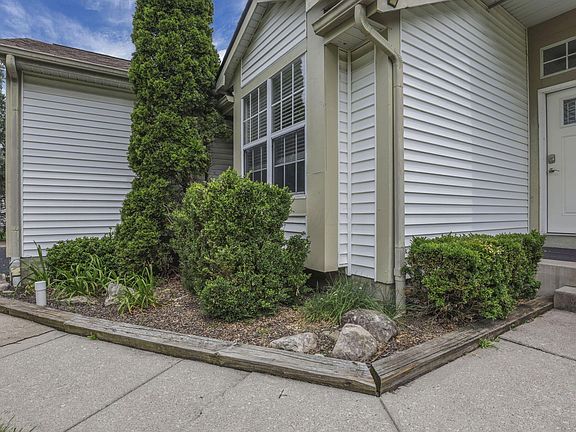 4th image of 3216 Reed Point Ct