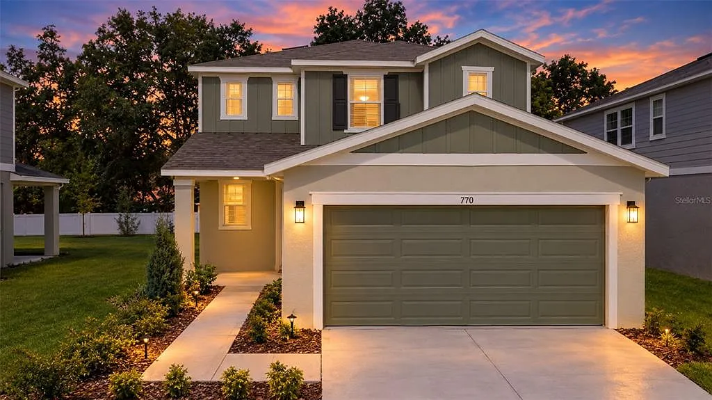 4 bed, 3.0 bath, 2170 sqft, $2,500 — Photo 1