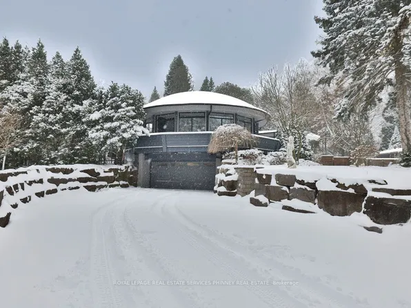 1352 Nocturne Ct, Mississauga, ON L5H 2L8