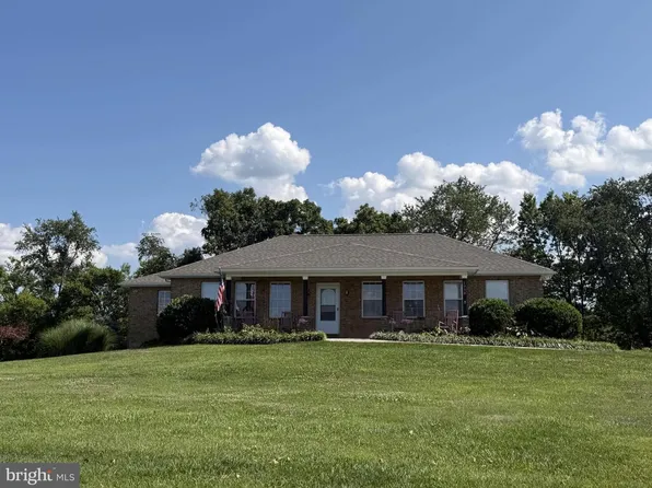 1938 Kabletown Rd, Charles Town, WV 25414
