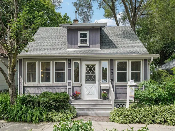 2210 Lafollette Avenue, Madison, WI 53704