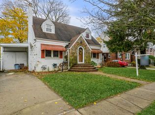 144 E Seaman Ave, Freeport, NY 11520