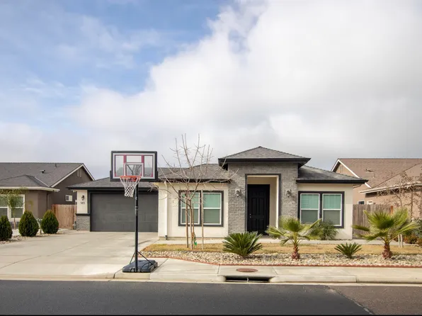 385 S Parkwest Street, Porterville, CA 93257