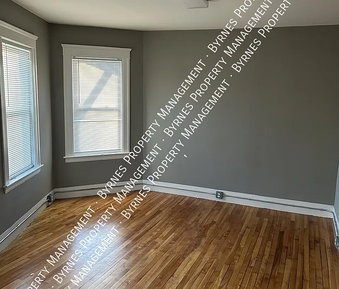 50 Vernon St #4F — Photo 2