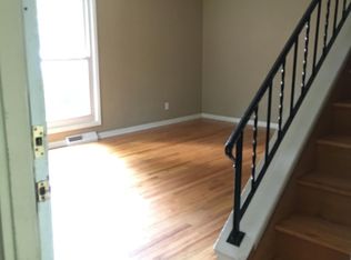 1811 Sutton Pl APT C, Bettendorf, IA