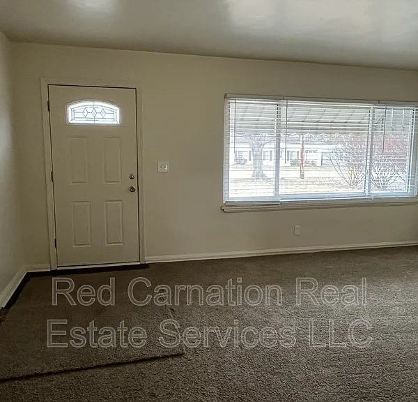 1434 Antoinette Ave — Photo 6