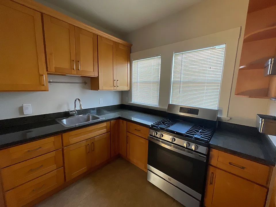 2325 McKinley Ave #14