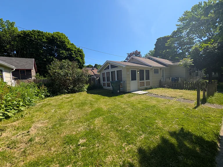 79 Oakland St — Photo 22