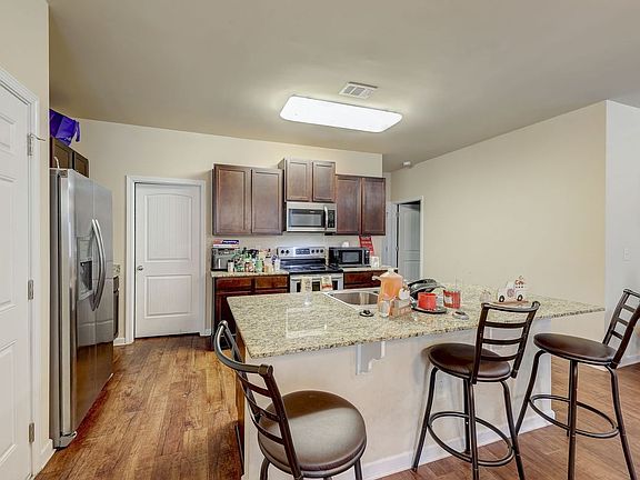 4th image of 602 Dodson Lake Ct