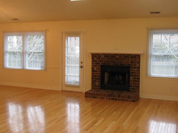2nd image of 5548 Del Park Ave
