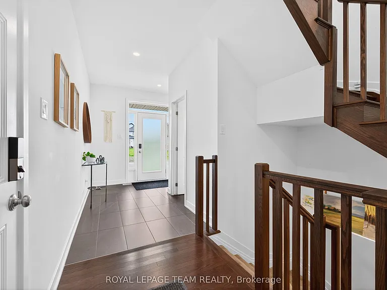 160 Highgarden Ter — Photo 3