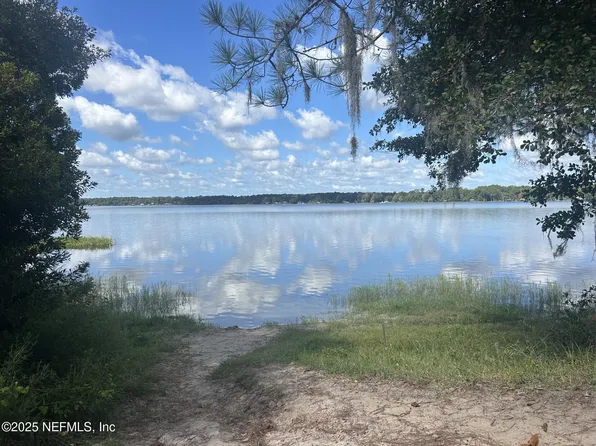 100 GEORGES LAKE BOAT RAMP Road, Florahome, FL 32140
