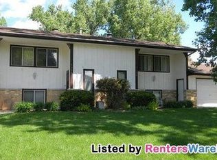 8458 Sumter Cir N, Brooklyn Park, MN 55445