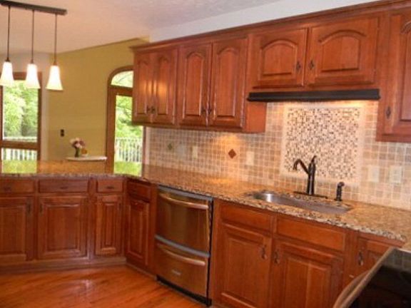 4th image of 315 E Dorton Blvd