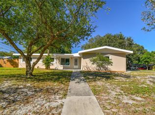1270 Woodlawn St, Clearwater, FL 33756