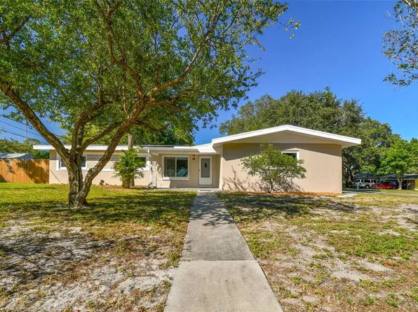 1270 Woodlawn St, Clearwater, FL 33756