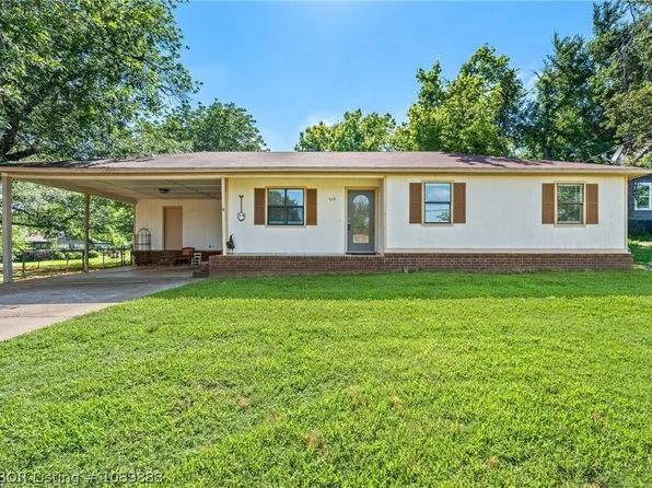529 N Main St, Greenwood, AR 72936