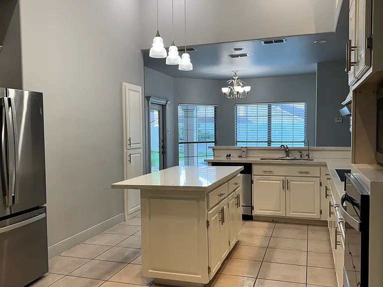 2407 Williams Ct — Photo 3