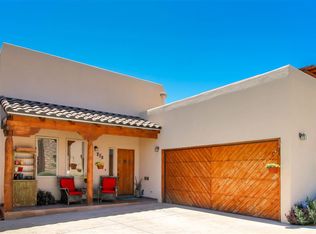 208 Vuelta Roble, Santa Fe, NM 87501