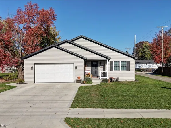 131 N Chestnut St, Gnadenhutten, OH 44629