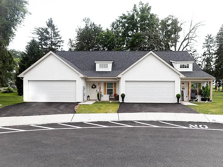 2582 Emma Ln — Photo 17