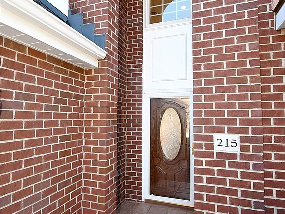 2nd image of 215 Victoria Ln