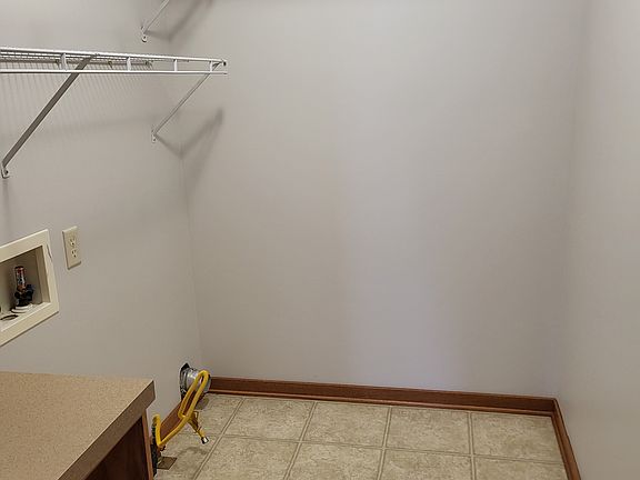 5th image of 7128 Glen Creek Dr SE