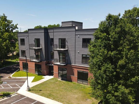 5th image of 617 W Kalamazoo Ave #101