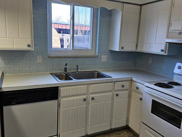 5589 S Lowell Blvd — Photo 4