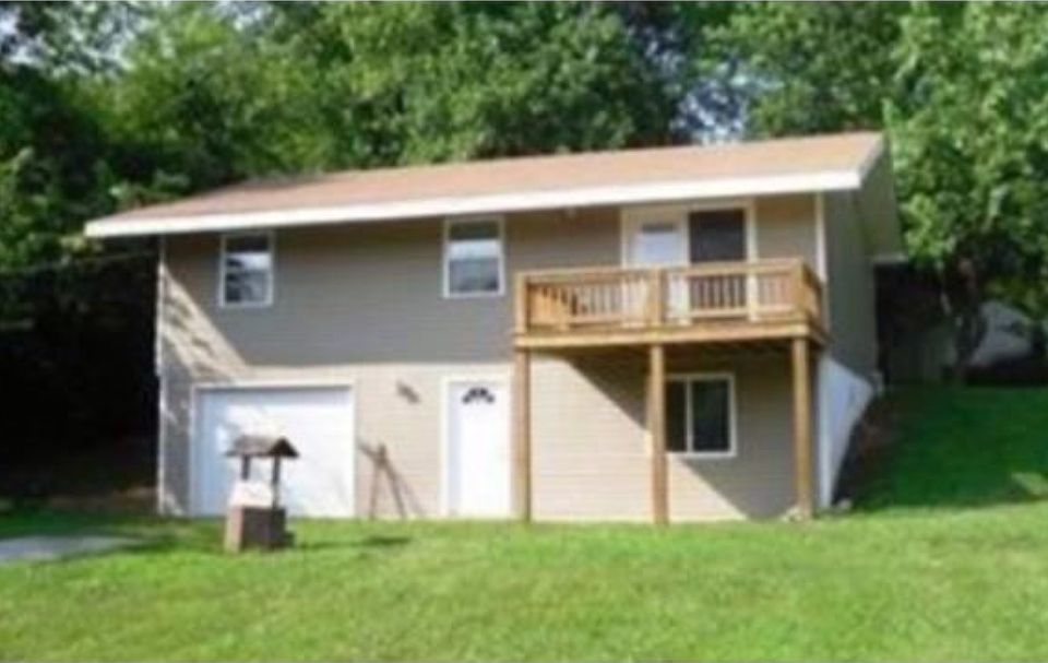 1st image of 4149 N Shore Dr