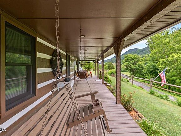 5th image of 271 Caney Creek Rd