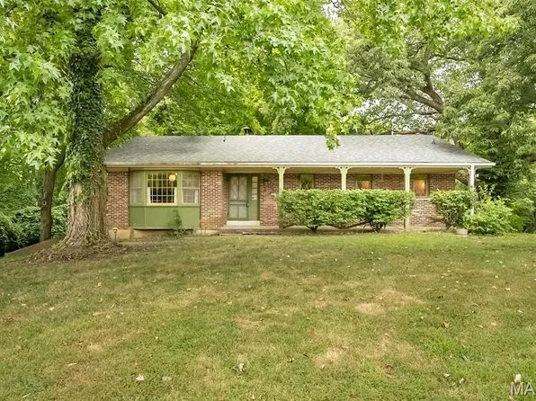 3413 Hilltop Dr, Saint Charles, MO 63301