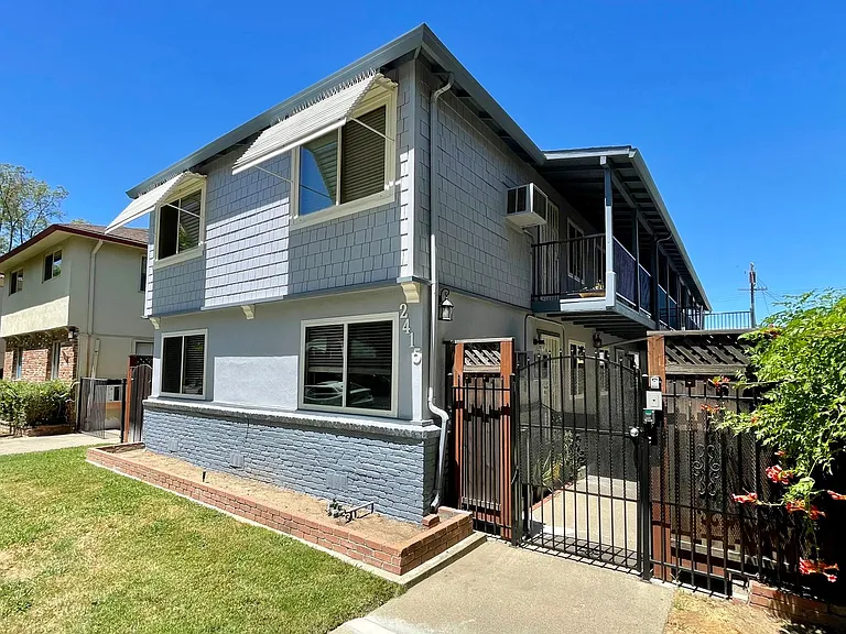 2415 T Street — Photo 1