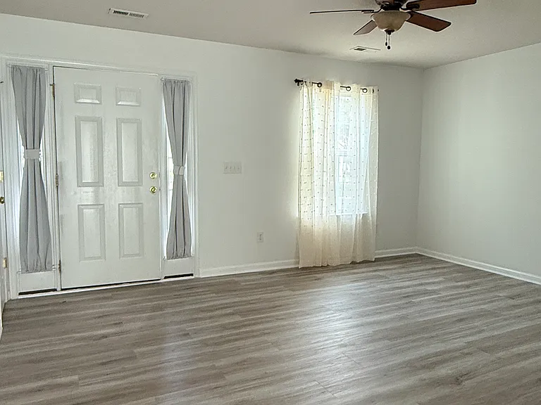 4400 Betty Ln — Photo 8