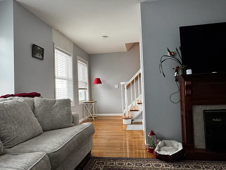 529 Essex St #2 — Photo 6