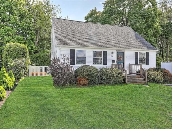70 Boyce Ave, Barrington, RI 02806